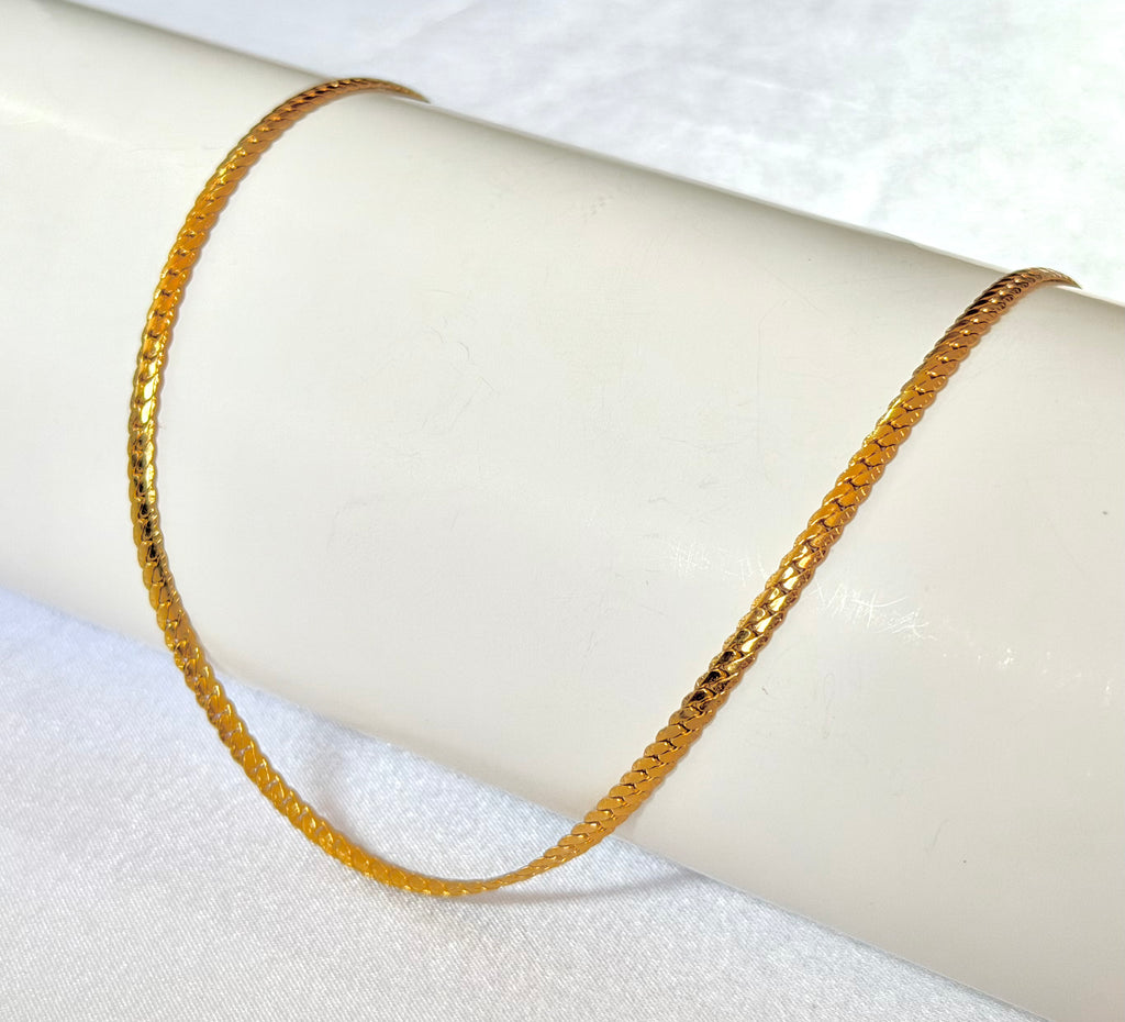 Cadena Grabada Mujer