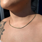 Cadena Grabada Mujer