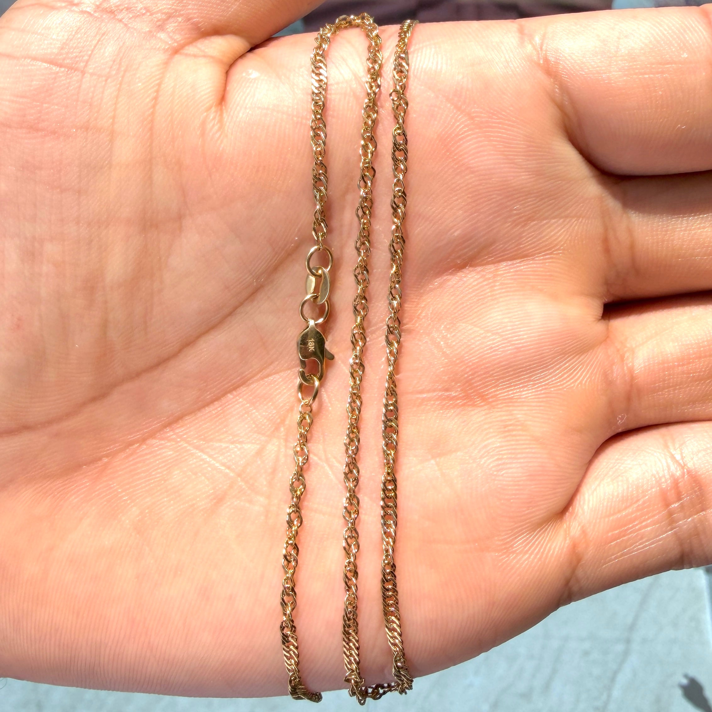 Cadena Singapur Mujer