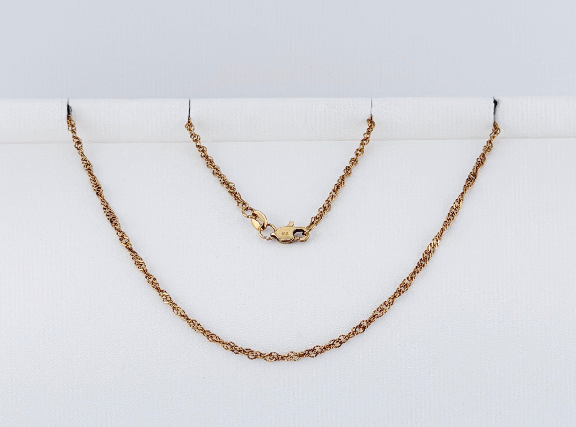 Cadena Singapur Mujer